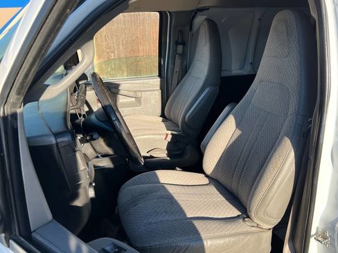 Used 2020 GMC Savana 2500 w/ Driver Convenience Package image 15
