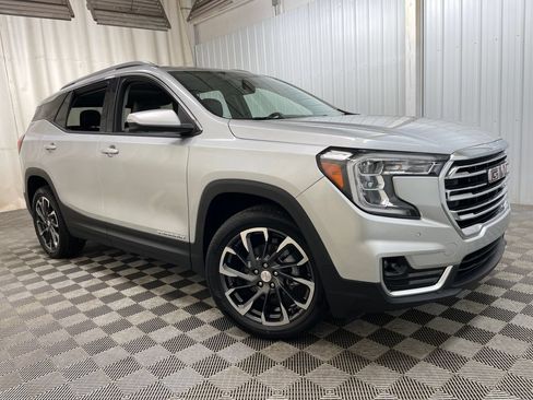 Used 2022 GMC Terrain SLT w/ Infotainment Package II AWD/4WD image 50