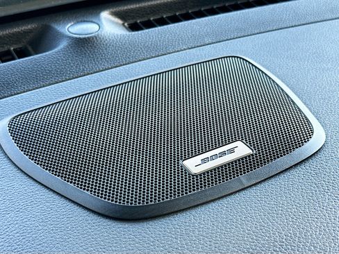 Used 2019 Nissan Rogue SL w/ Premium Package image 18