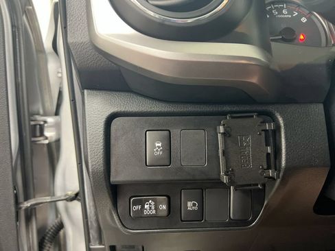 Used 2023 Toyota Tacoma SR5 w/ Technology Package AWD/4WD image 18