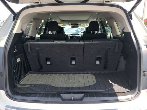 Used 2020 Subaru Ascent Limited w/ Technology Package AWD/4WD image 9