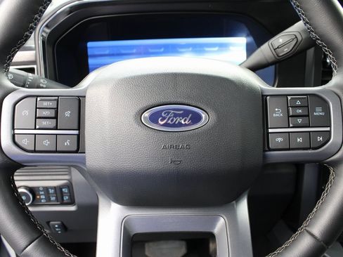 Used 2025 Ford F350 Lariat w/ Black Appearance Package image 64