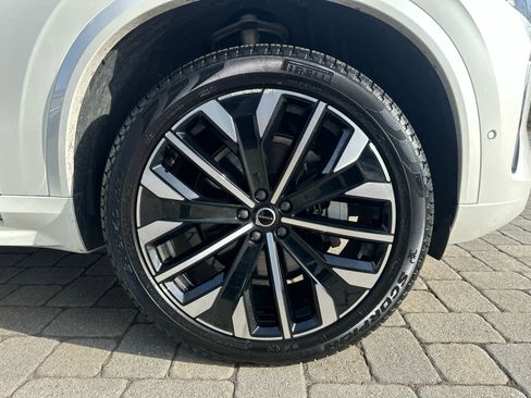 Used 2025 Volvo XC90 B6 Plus image 46
