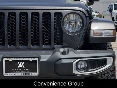 Used 2022 Jeep Gladiator Sport AWD/4WD image 4