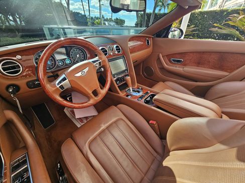 Used 2014 Bentley Continental GT image 5