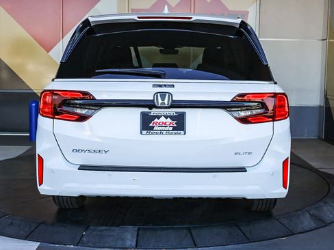 Used 2025 Honda Odyssey Elite image 7