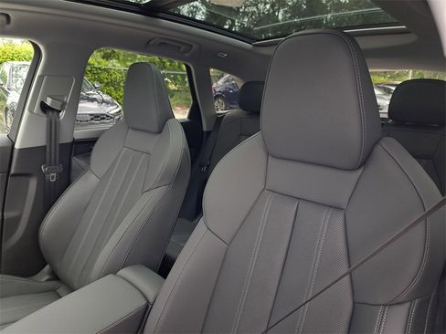 New 2025 Audi Q5 Premium Plus image 17