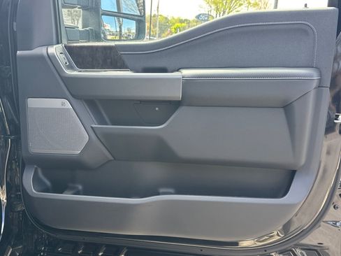 New 2026 Ford F250 Lariat w/ Black Appearance Package image 15