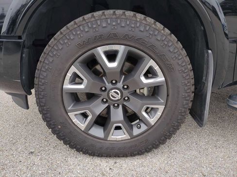 Used 2022 Nissan Titan Platinum Reserve w/ Moonroof Package image 34