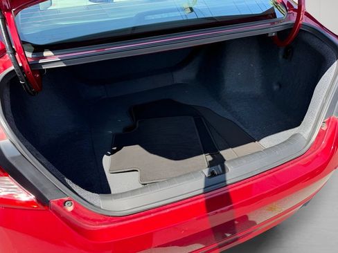 Used 2019 Honda Accord LX image 30