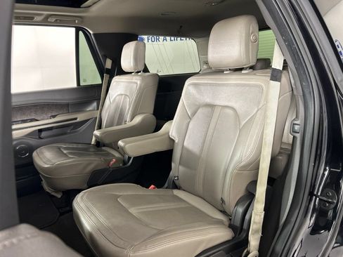 Used 2019 Ford Expedition Limited w/ Equipment Group 302A RWD image 35