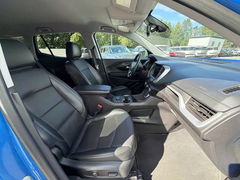 Used 2024 GMC Terrain SLT AWD/4WD image 19