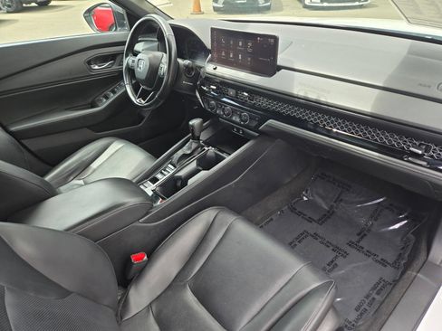 Used 2024 Honda Accord Sport image 10