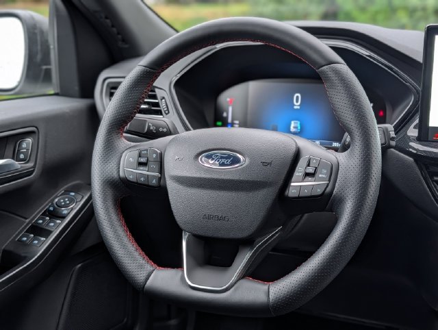 Used 2024 Ford Escape ST-Line w/ Tech Pack #1 AWD/4WD image 14