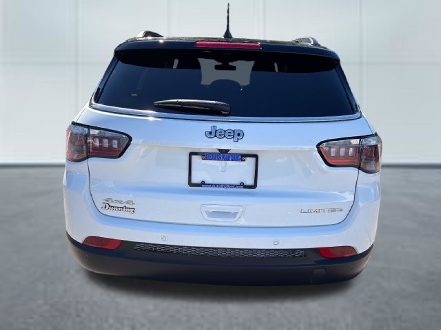 Used 2025 Jeep Compass Limited AWD/4WD image 3