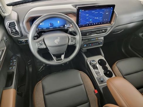 Certified 2025 Ford Bronco Sport Outer Banks w/ Outer Banks Tech Package+ AWD/4WD image 31