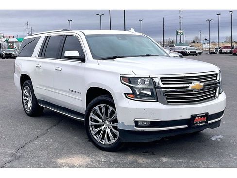 Used 2016 Chevrolet Suburban LTZ image 2
