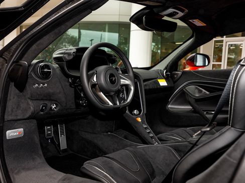 New 2026 McLaren 750S image 27