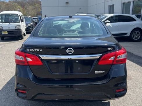 Used 2019 Nissan Sentra SV w/ Special Edition Package FWD image 3