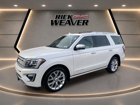 Used 2019 Ford Expedition Platinum AWD/4WD image 2