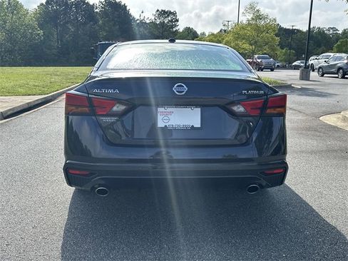 Certified 2019 Nissan Altima 2.5 Platinum image 7