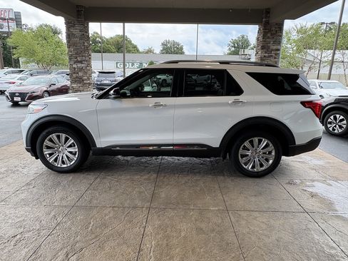 Used 2020 Ford Explorer Limited AWD/4WD image 9