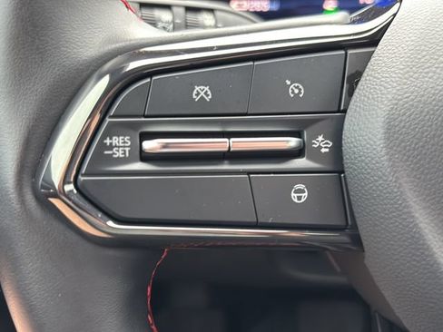 Used 2024 Chevrolet Equinox EV RS FWD image 22