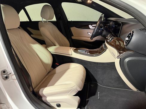 Used 2023 Mercedes-Benz E 350 4MATIC Sedan image 11