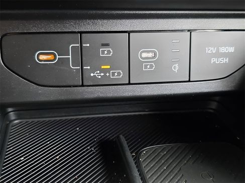 Used 2025 Kia K5 GT-Line image 35