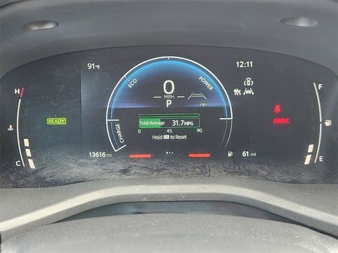 Used 2025 Toyota Camry SE image 13