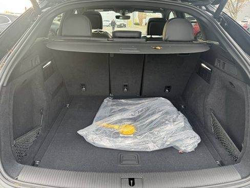 Certified 2025 Audi Q5 2.0T Premium w/ Convenience Plus Package image 34