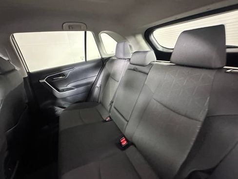Used 2022 Toyota RAV4 XLE w/ Carpet Mat Package (TMS) AWD/4WD image 15