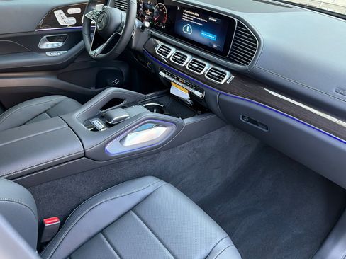 New 2026 Mercedes-Benz GLS 450 4MATIC image 16