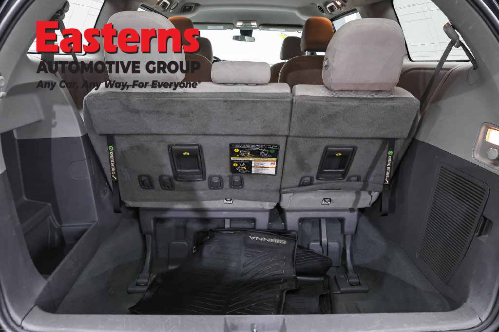 Used 2020 Toyota Sienna L FWD image 10