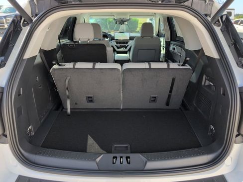 New 2026 Ford Explorer Active w/ Active Comfort Package image 28