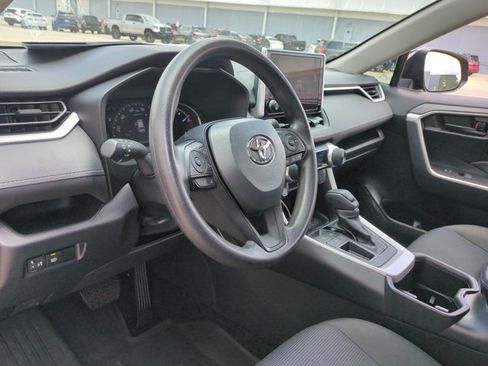 Used 2023 Toyota RAV4 LE FWD image 10