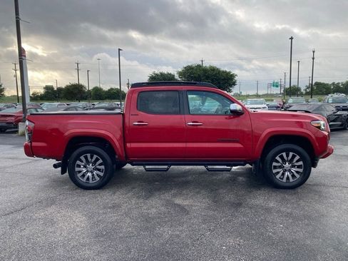Certified 2023 Toyota Tacoma Limited AWD/4WD image 3