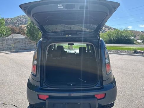Used 2010 Kia Soul + w/ Denim Special Edition Pkg FWD image 7