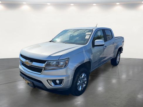 Used 2017 Chevrolet Colorado LT w/ LT Convenience Package AWD/4WD image 2
