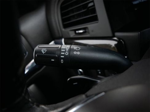 Used 2016 Lincoln MKS AWD image 25