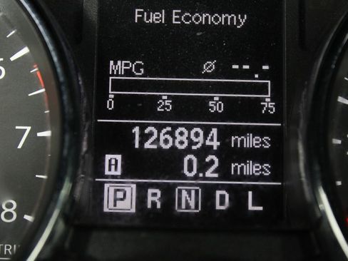 Used 2013 Nissan Rogue SV image 25