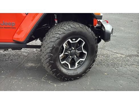 Used 2020 Jeep Gladiator Rubicon w/ LED Lighting Group AWD/4WD image 9