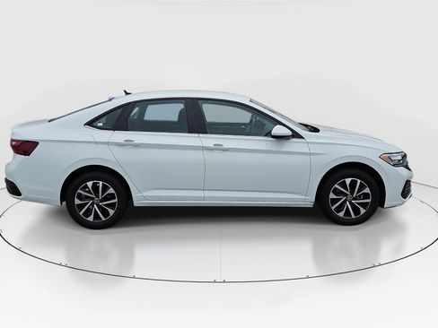 Used 2023 Volkswagen Jetta S FWD image 4