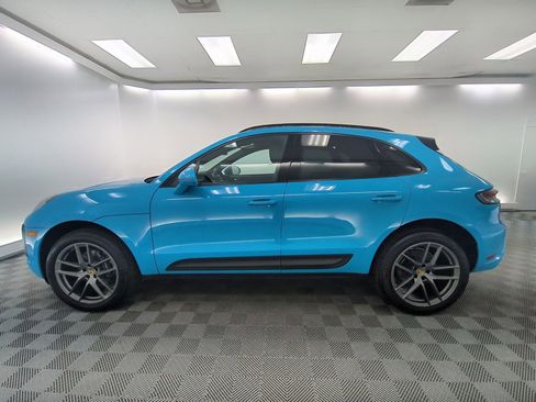 Certified 2023 Porsche Macan Turbo AWD/4WD image 2