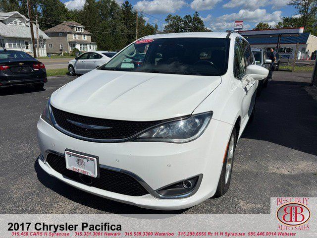 Used 2017 Chrysler Pacifica Touring-L Plus w/ Advanced Safetytec Group FWD image 3