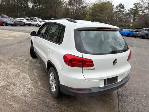 Used 2016 Volkswagen Tiguan S image 8