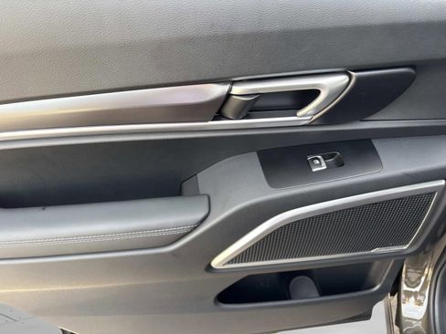 New 2025 Kia Telluride S image 25