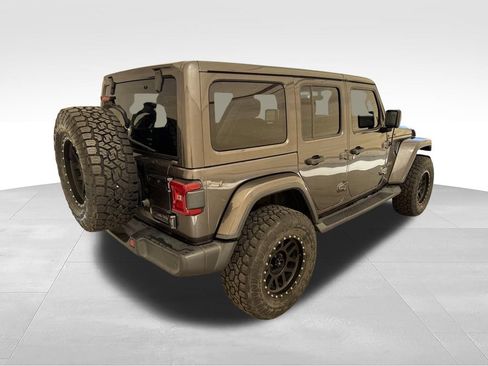 Used 2018 Jeep Wrangler Unlimited Sahara AWD/4WD image 6