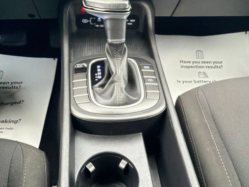 Used 2025 Hyundai Kona SEL FWD image 33