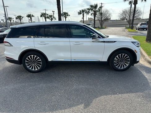 Used 2023 Lincoln Aviator Reserve image 7
